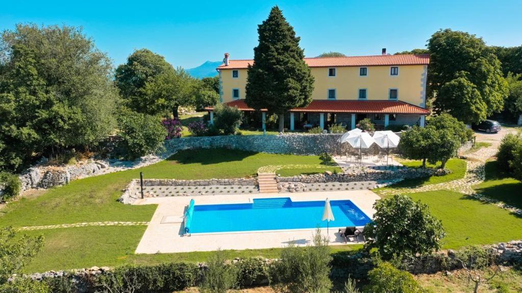 Villa Calussovo Ripenda Kras Eksteriør billede